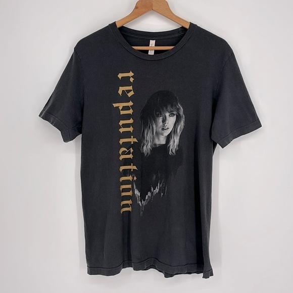 Taylor Swift Reputation Stadium Tour Tee Official Merch Women’s Size Large Black - Picture 1 of 9